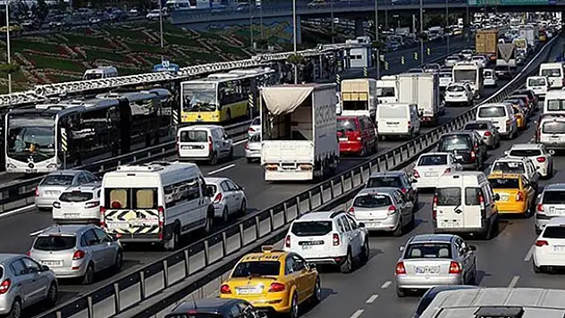 Yeni araba alacak herkesi ilgilendiriyor! Trafik Sigortası'nda önemli değişiklik...