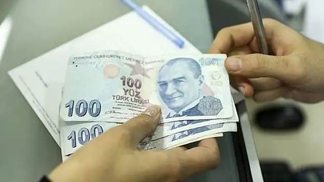 Yeni asgari ücret ne zaman yatacak? Milyonların gözü ödeme tarihine çevrildi