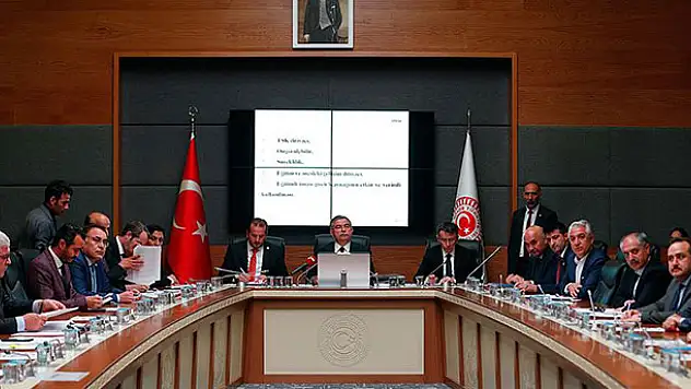 Yeni askerlik sistemi teklifi komisyonda kabul edildi
