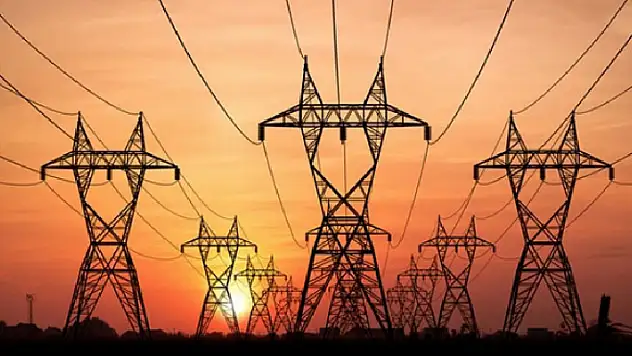 Yeni elektrik tarife fiyatları netleşti! Konutlarda indirim oranı belli oldu
