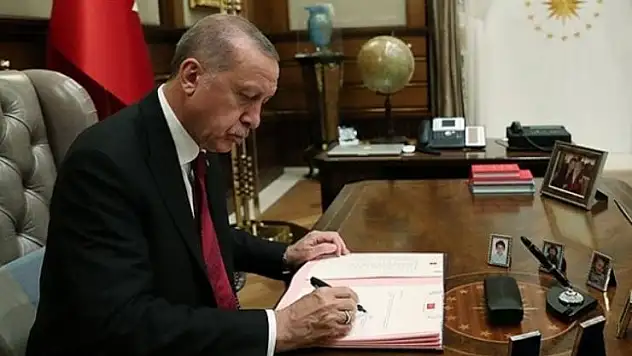 Yeni fakülteler ve enstitüler kuruldu: Cumhurbaşkanı kararı Resmi Gazete'de
