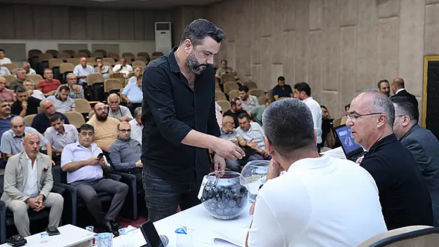 Yeni Kamyon Garajı'nda hak sahibi esnaflar için kuralar çekildi