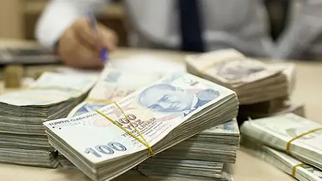 Yeni mezunlar 2 yıl sağlıktan ücretsiz yararlanıyor