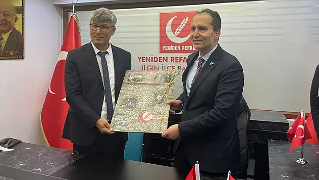Yeniden Refah Partisi Genel Başkanı Erbakan, Konya'da ziyaretlerde bulundu
