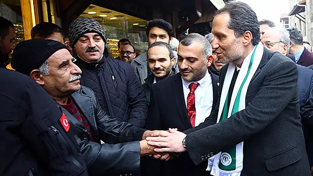 Yeniden Refah Partisi Genel Başkanı Erbakan'dan Konya'da esnaf ziyareti