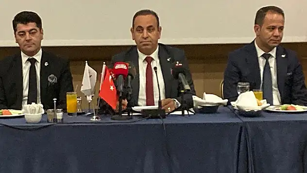 Yeniden Refah Partisi Konya İl Başkanı Temel Peker, basın toplantısı düzenledi
