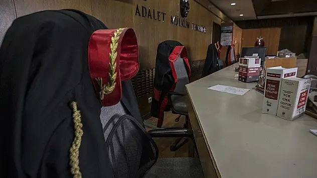 'Yenidoğan Çetesi' davasını açan savcının ölümle tehdit edilmesine ilişkin sanıkların yargılanmasına başlandı