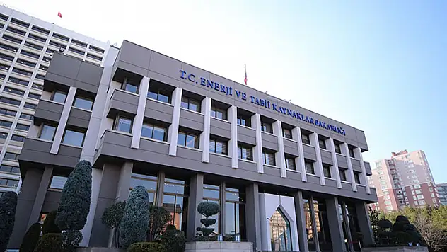 Yenilenebilir Enerji Kaynak Alanları yönetmeliğinde değişikliğe gidildi