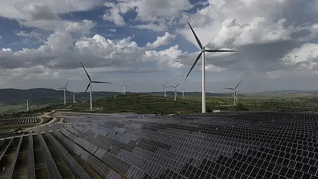 Yenilenebilir hibrit yatırımları yaklaşık 4 milyar dolarlık büyüklüğe ulaştı