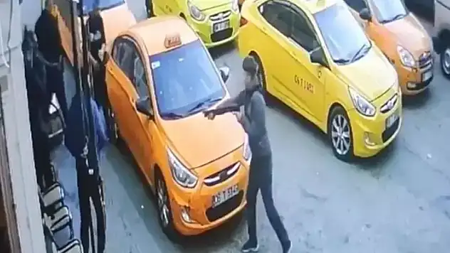 Yer: Ankara! 16 yaşındaki genç, 3 saat 15 dakikada 8 kişiyi yaraladı
