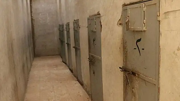 Yeraltı hapishanesinden 1500 kişi kurtarıldı