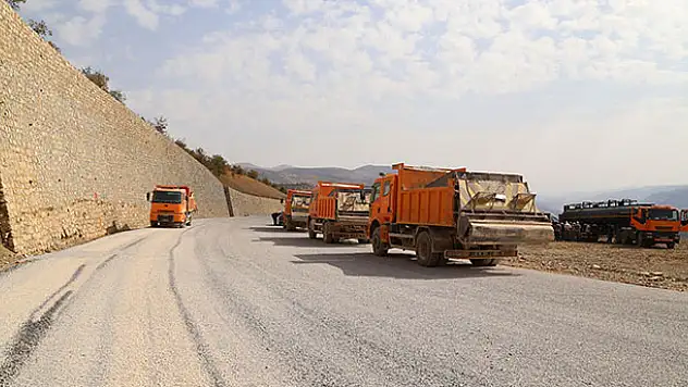 Yerköprü Şelalesi yolu asfaltlanıyor