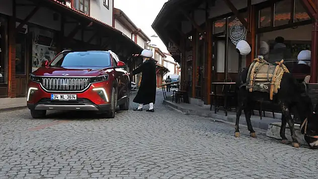 Yerli otomobil TOGG'a Akşehir'de yoğun ilgi

