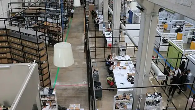 Yerli telefon markası Reeder Samsun'da fabrika açtı