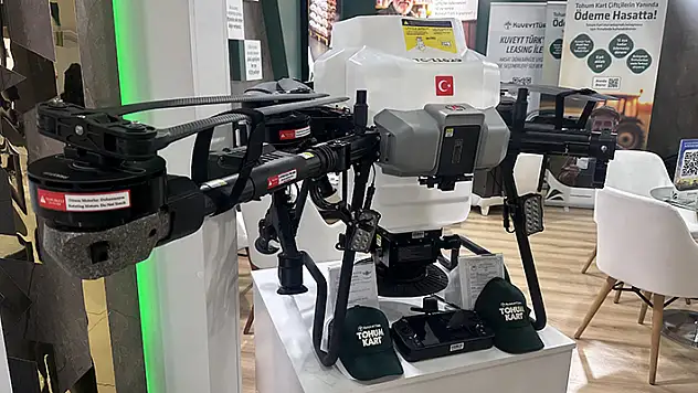Yerli yazılımla üretilen zirai ilaçlama dronu çiftçinin hayatını kolaylaştırıyor