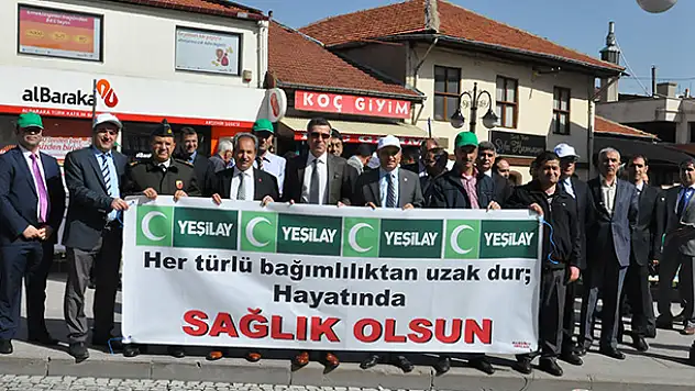 Yeşilay'dan 'sağlık olsun' standı