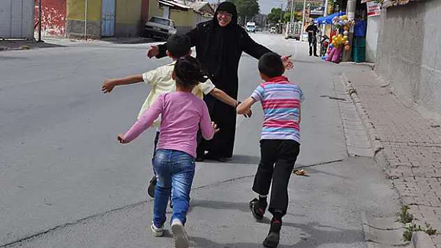 Yetim ve öksüzlerin 'Mehtap annesi'