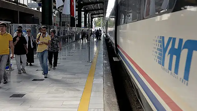 YHT'lere Ramazan Bayramı için ek sefer