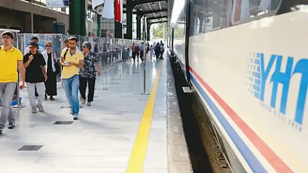 YHT'ye yoğun talep! Bilet almak için acele edin