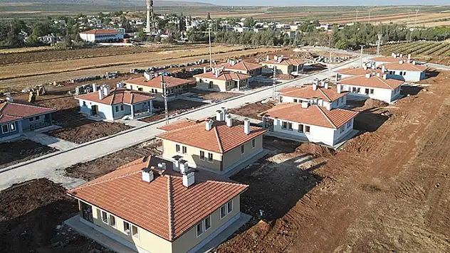 Yıl sonuna kadar 30 bin köy evinin hak sahiplerine teslim edilmesi hedefleniyor
