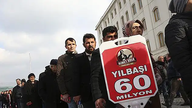 Yılbaşı piyango biletlerine yoğun ilgi