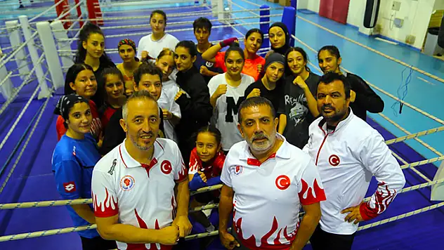 Yıldız milli boksörler Kastamonu'da çalışıyor