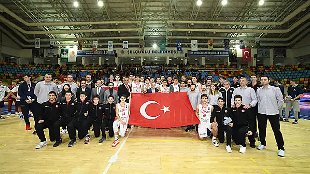 Yıldız Milliler Konya'da şampiyon oldu