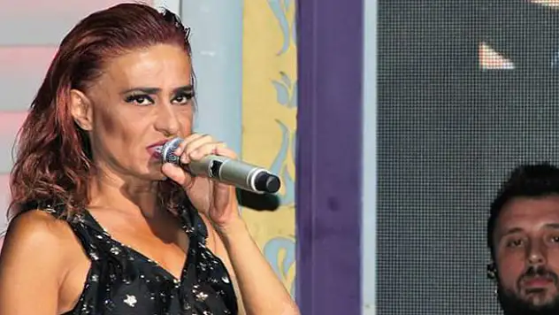 Yıldız Tilbe hayranlarını  üzdü!