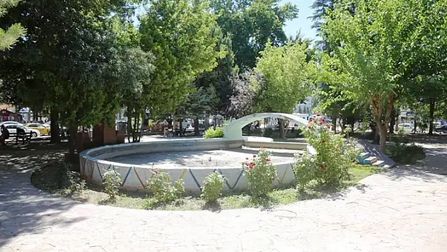 Yıllar sonra Yunus Emre Parkı yeniden şekilleniyor
