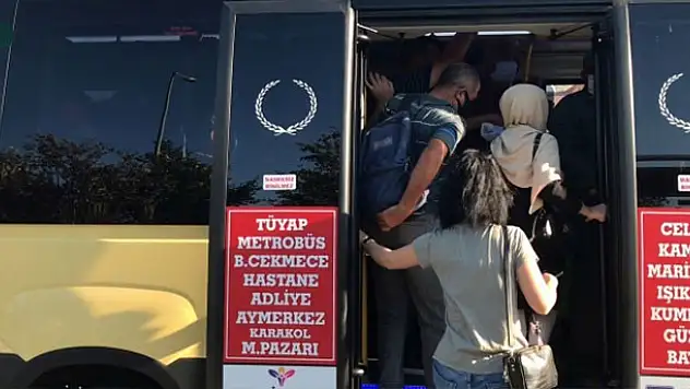Yine aynı manzara! Tıka basa yolculuk devam ediyor