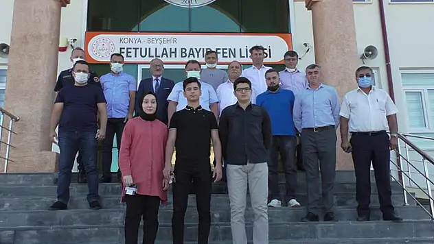 YKS'de Beyşehir'in şampiyon öğrencileri altınla ödüllendirildi
