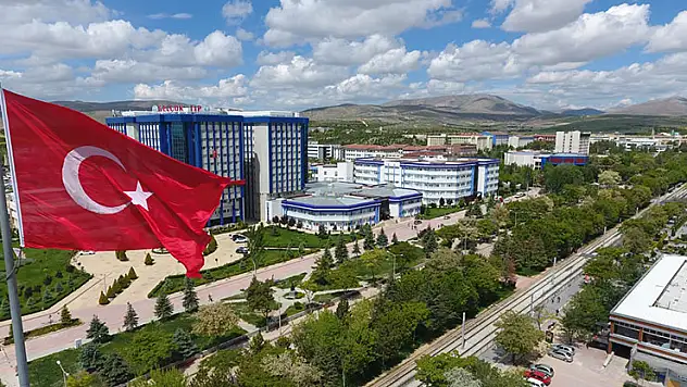 YÖK 2025 Raporu'nda Selçuk Üniversitesinden önemli başarı