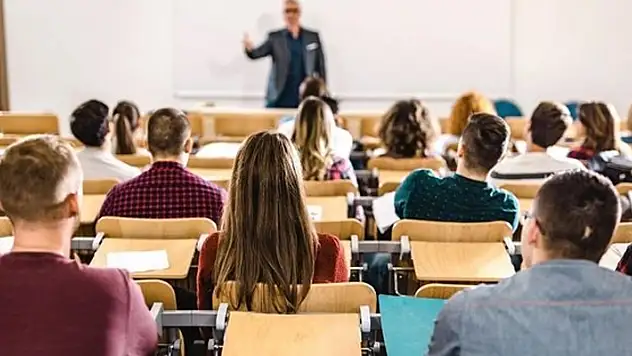 YÖK'ten depremden en çok etkilenen 4 ildeki üniversite öğrencilerine 'özel öğrencilik' hakkı geliyor 
