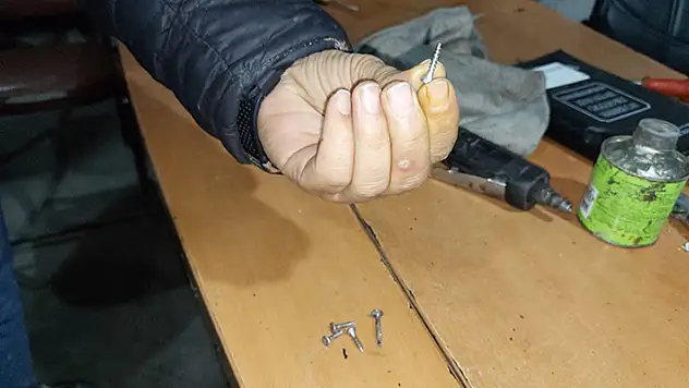 Yola dökülen 'vida', sürücülere zor anlar yaşattı

