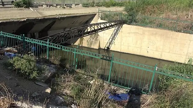 Yolun bittiğini fark etmediler, sulama kanalına düşüp hayatlarını kaybettiler
