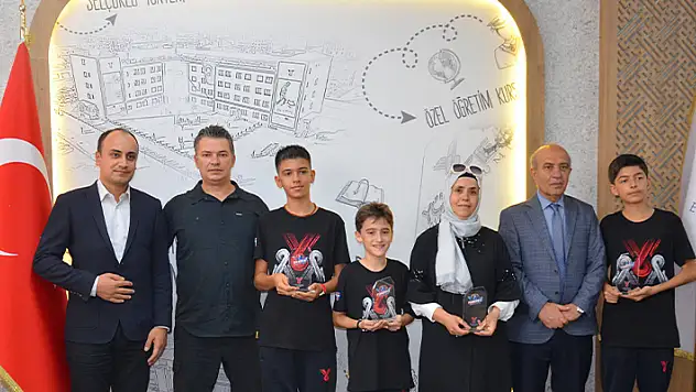 Yöntem'li öğrenciler Konya'ya TEKNOFEST' te, Türkiye birinciliği gururunu yaşattılar