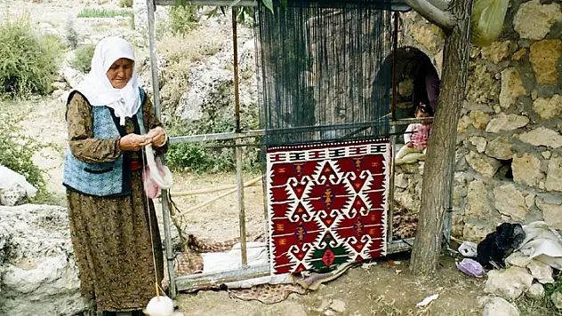 Yörüklerin hayat hikayeleri belgesel oldu