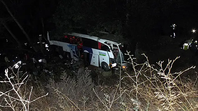 Yozgat'ta yolcu otobüsü şarampole devrildi: 12 ölü, 19 yaralı


