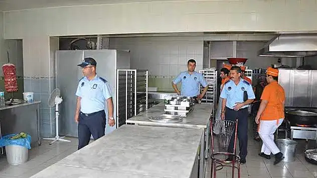 Yozgat'ta zabıta ekipleri pastaneleri denetledi