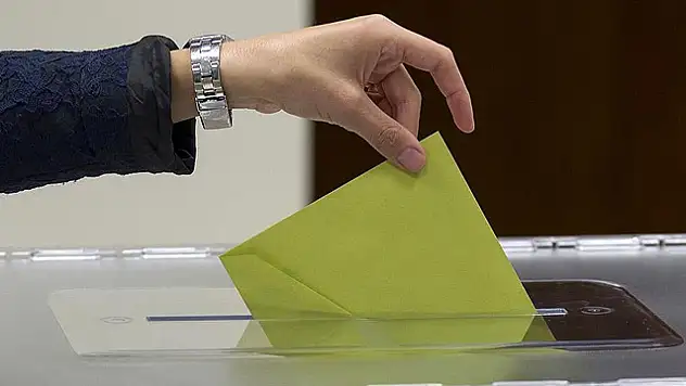 YSK, sandık kurulu başkanlarına bilgilendirme mesajları atacak
