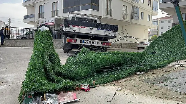 Yüksek tansiyon atağı geçiren sürücü kaza yaptı: 1 yaralı
