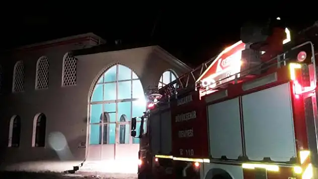 Yükseklik Korkusu Olan İmam Kubbede Mahsur Kaldı