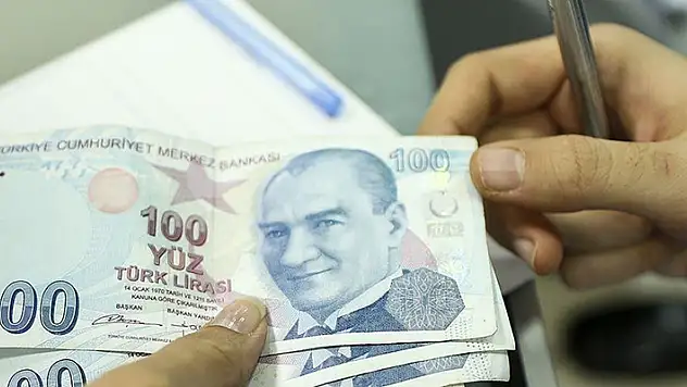 Yükseköğrenim öğrencilerine haziran ayı burs ve kredi ödemeleri yapılmaya başlandı
