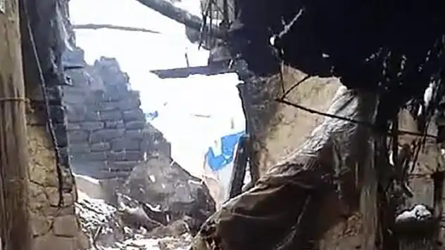 Yüksekova'da ağıl çöktü: 20 koyun telef oldu
