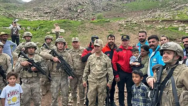 Yüksekova'da kaybolan çocuk uyurken bulundu
