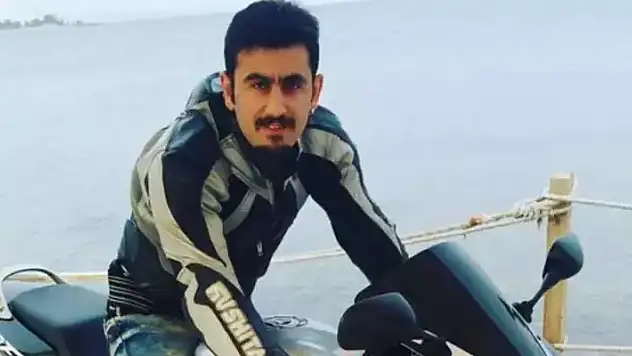 Yüksekova'da minibüs ile motosiklet çarpıştı özel harekat polisi yaşamını yitirdi

