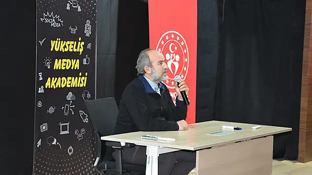 Yükseliş Medya Akademisi'nin konuğu gazeteci Gümüş oldu