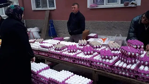 Yumurta markette 90 kuruş, pazarda 45 kuruş
