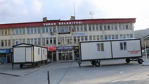 Yunak Belediyesi iki yeni mobil taziye aracını hizmete sundu
