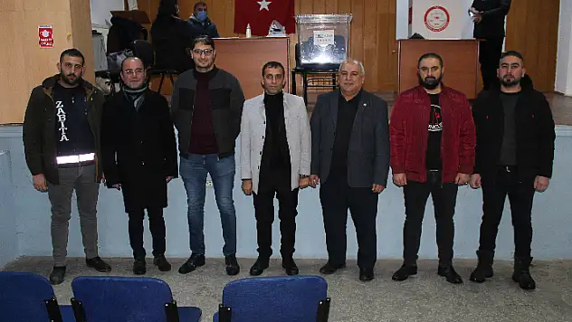 Yunak Esnaf ve Sanatkarlar Odası Başkanlığına İbrahim Ayaz yeniden seçildi
